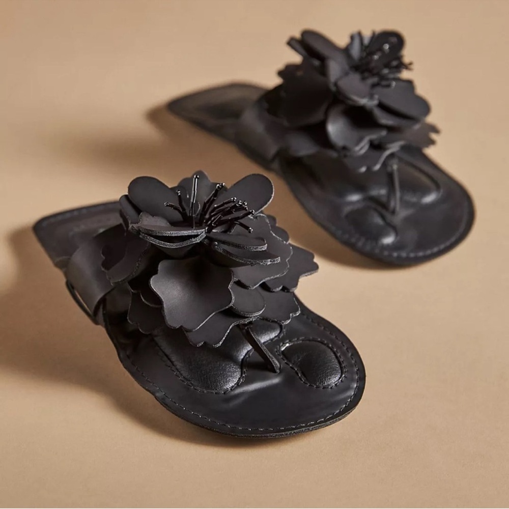 FARM Rio Black Floral Leather Thong Sandals